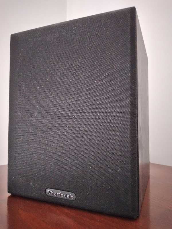 Aparelhagem composta por Denon, Marantz e Wharfedale