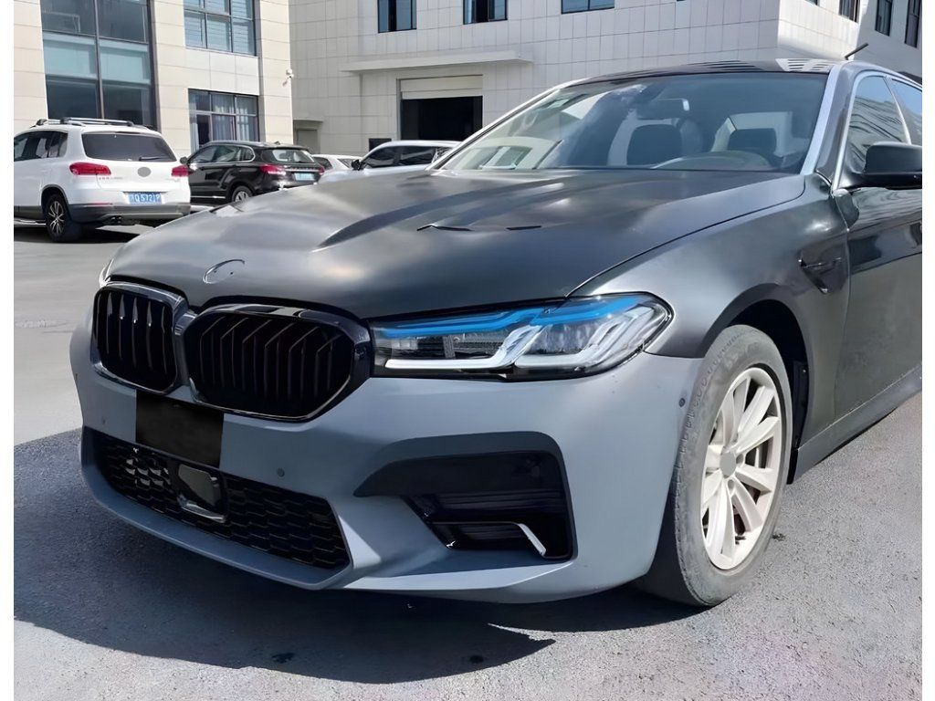BMW 5 F10 Комплект рестайлінгу (обвісів) в G30 M5