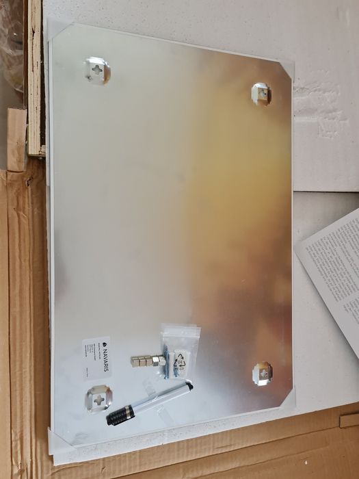 Szklana Magnetyczna tablica Navaris 60x40 + pisak