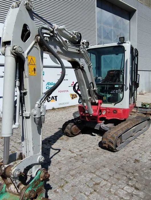 Minigiratória de rastos Takeuchi TB225