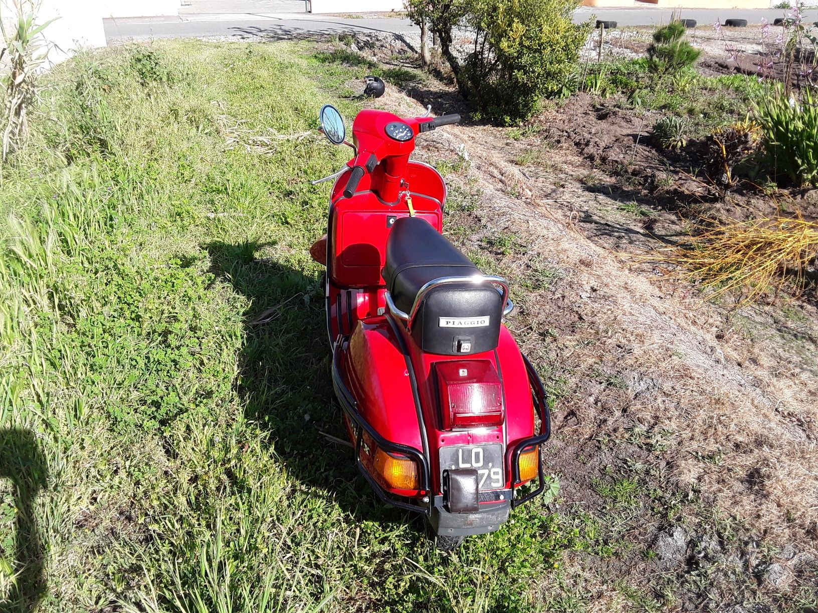 Vespa px 125 muito boa.