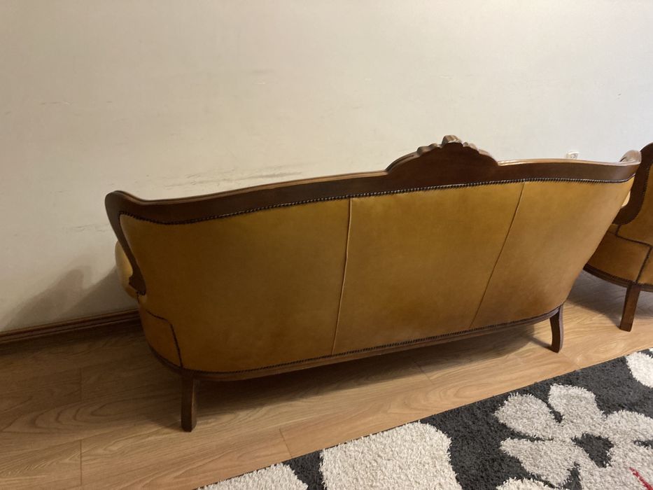 Шкіряні меблі в стилі бароко вживані