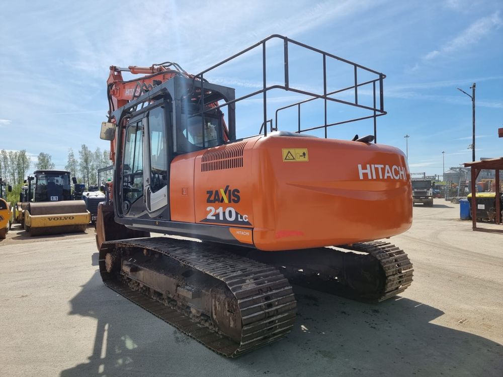 Продам экскаватор Hitachi Zx  210 lc , 2012 г
