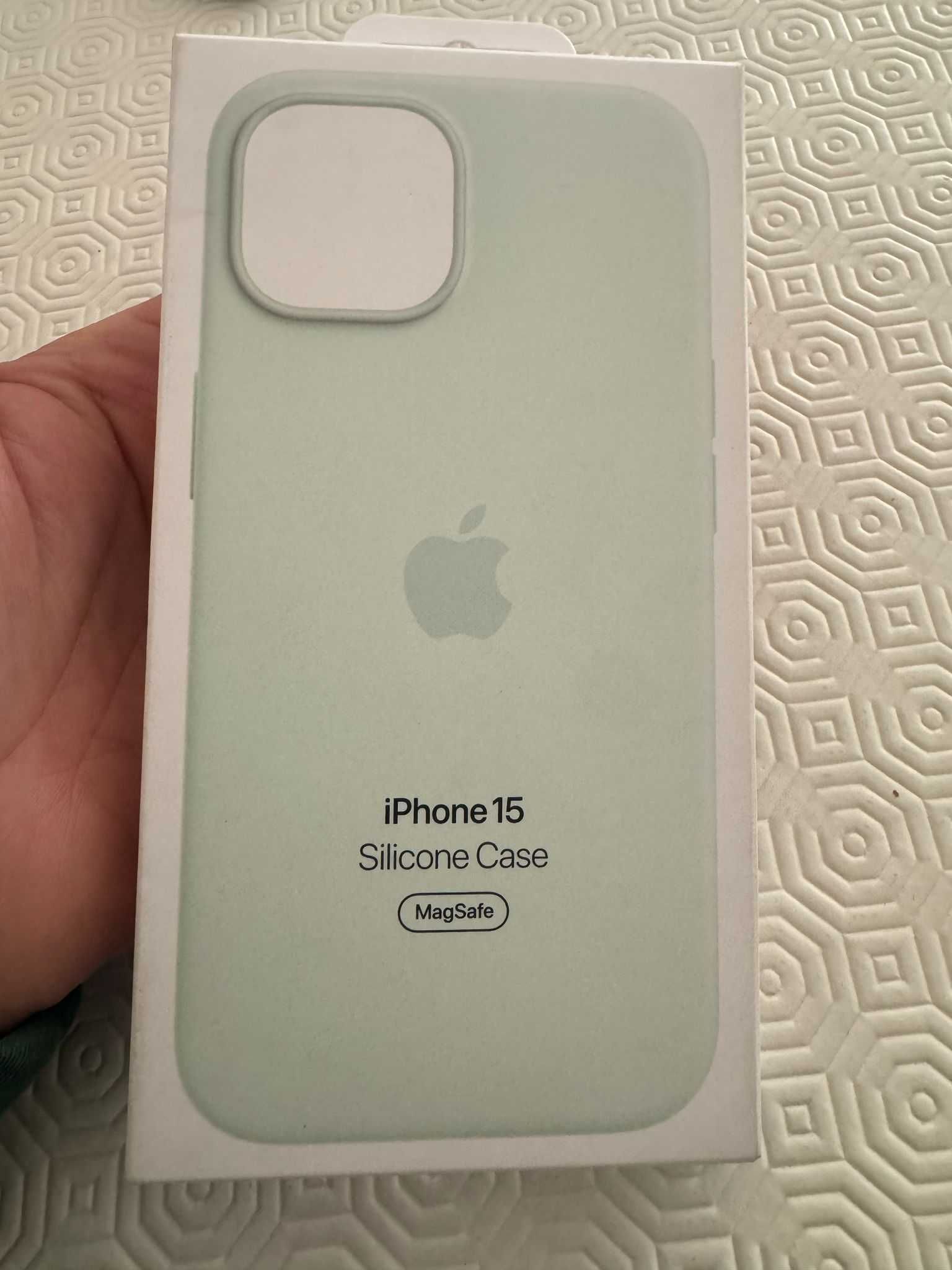 Capa Silicone Apple com MagSafe para iPhone 15 - Verde Menta Suave