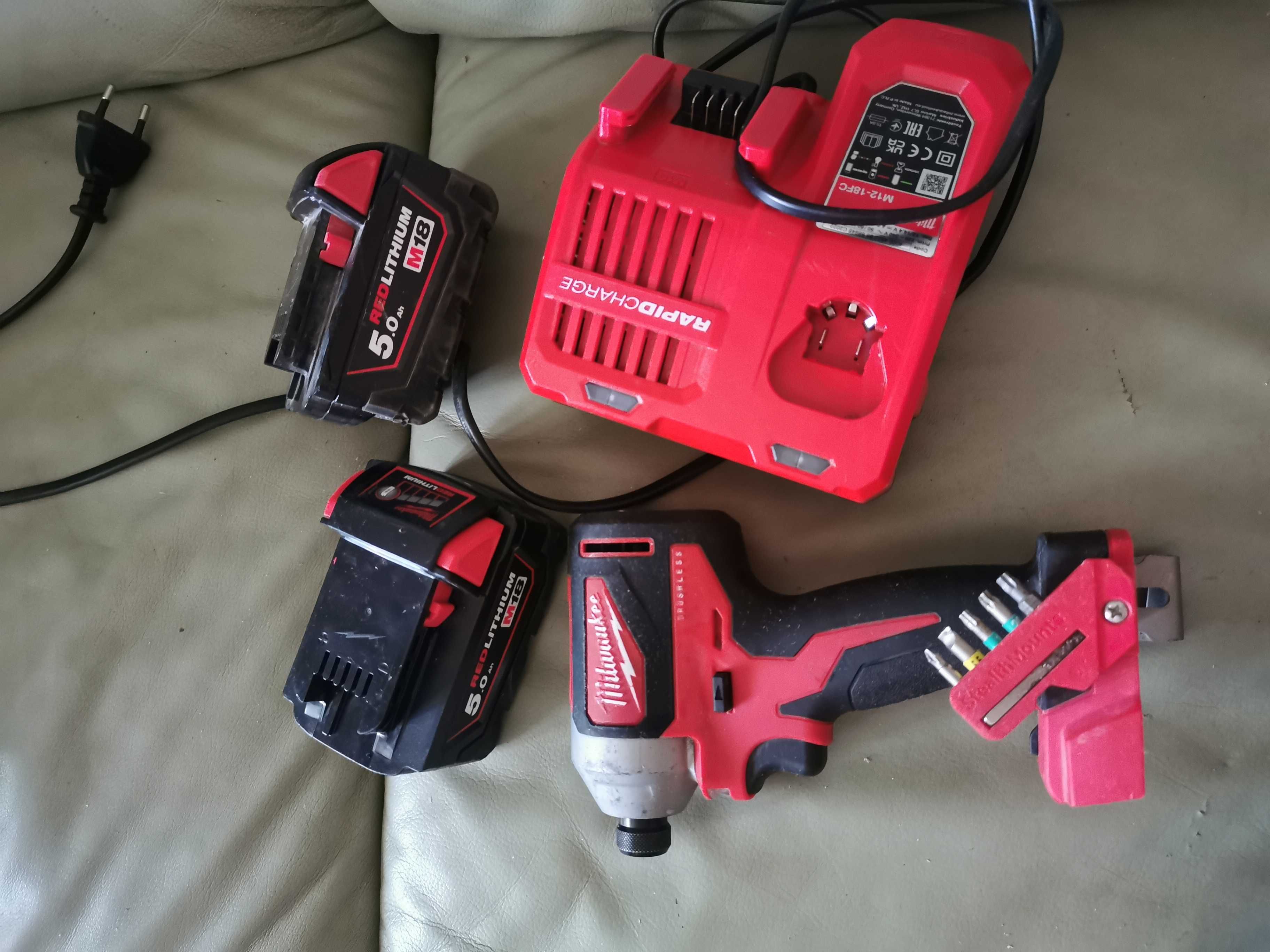 Zakrętarka udarowa Bezszczotkowa Milwaukee M18 BLID2 2024