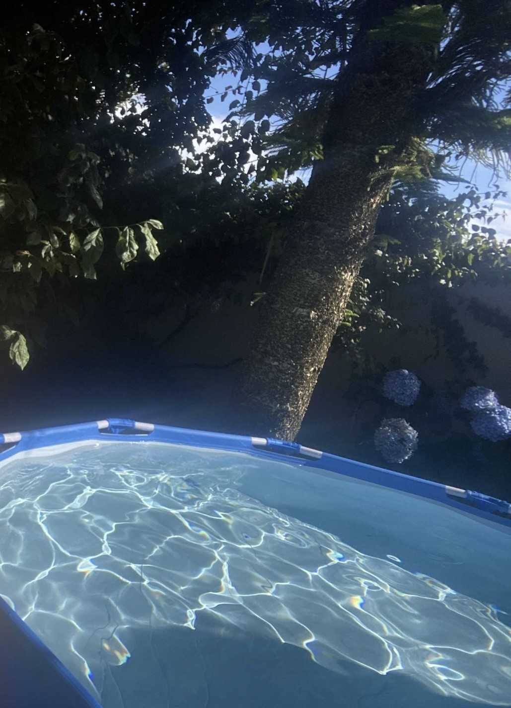 Piscina INTEX - Com filtro, bomba e cobertura