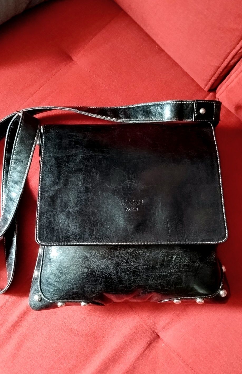 Czarna, duża, pojemna torba listonoszka, crossbody
