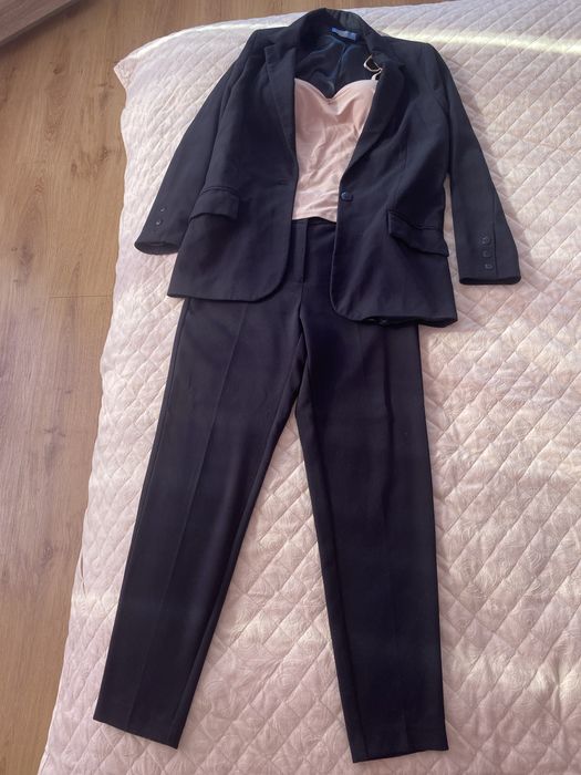 Костюм брючний чорний класичний