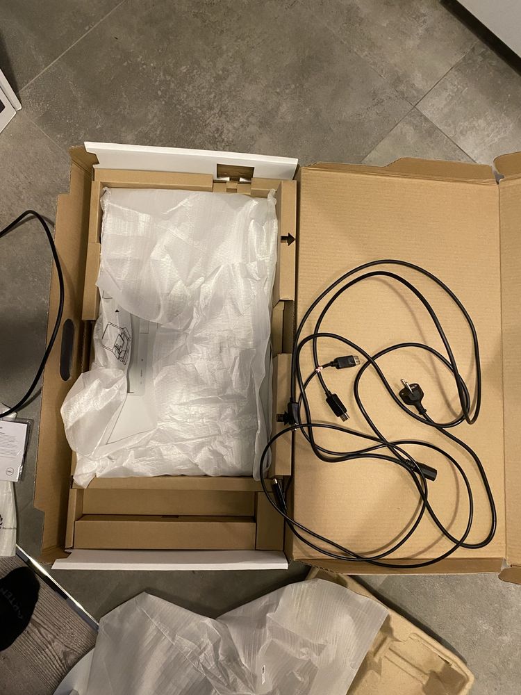 Monitor Dell S2421HS