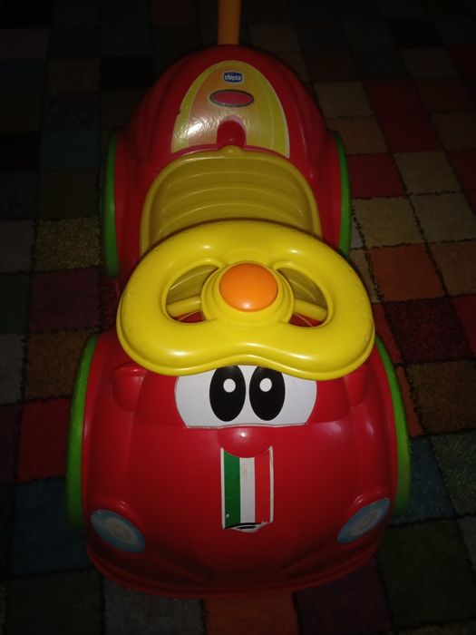 Автомобиль-Каталка Chicco толокар с родительской ручкой и багажником