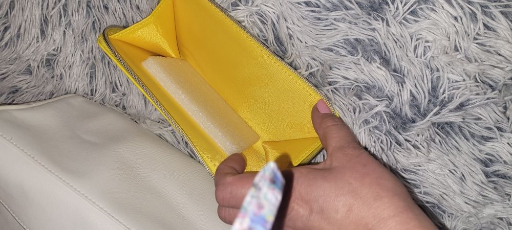 Torebka biała żółta gratis. Nowe. Polecam.