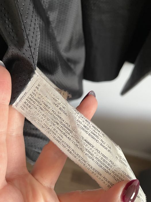 Płaszcz wełna elegancki zapinany na guziki