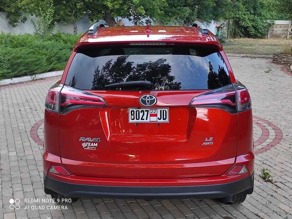 Продам Toyota Rav 4 идеальная.