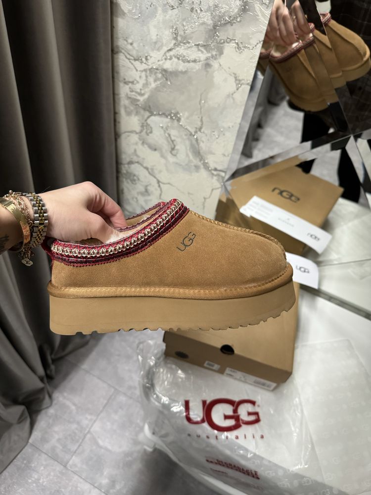 Рыжие угги на платформе ugg tazz с открытой пяткой