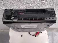 Auto rádio com leitor de cassetes