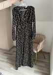Czarna sukienka maxi w delikatne kwiaty Varlesca M 38