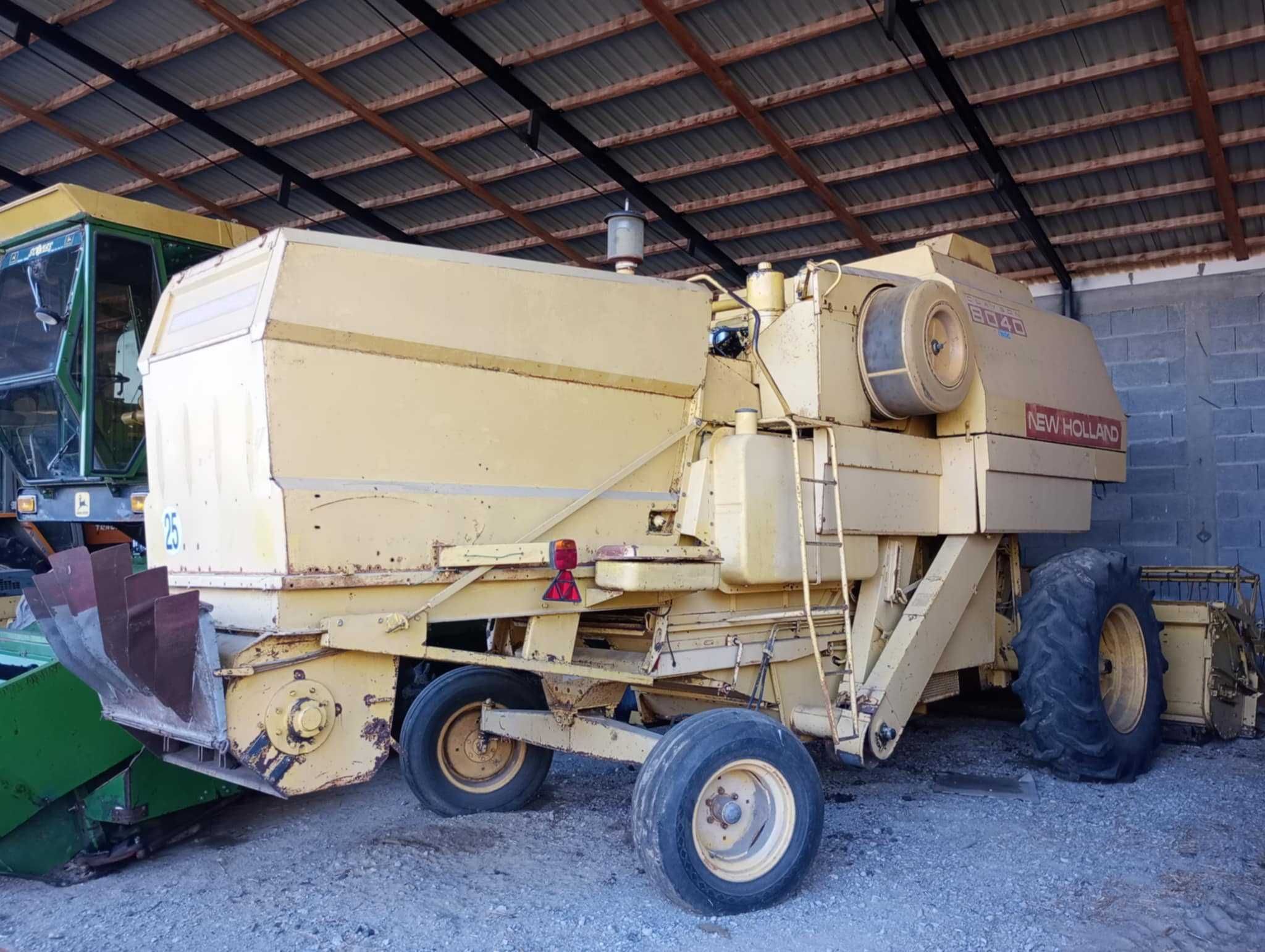 Kombajn  New Holland 8040  nie John Deere 795