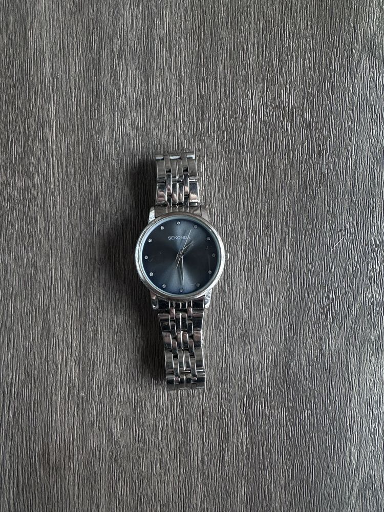 Годинник Sekonda