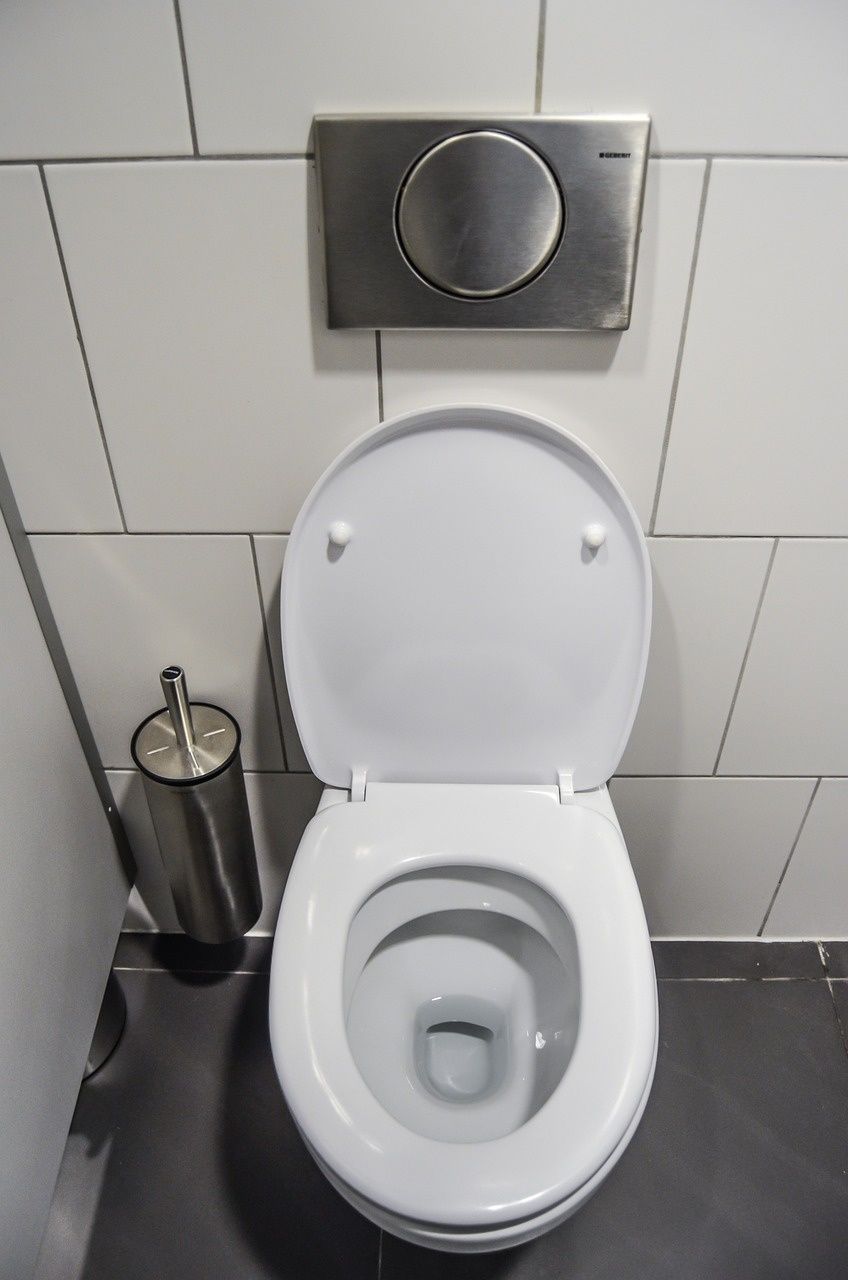 Naprawa spłuczki, Serwis WC, Geberit, Grohe, Schwab, Kolo, Tece, Sanit