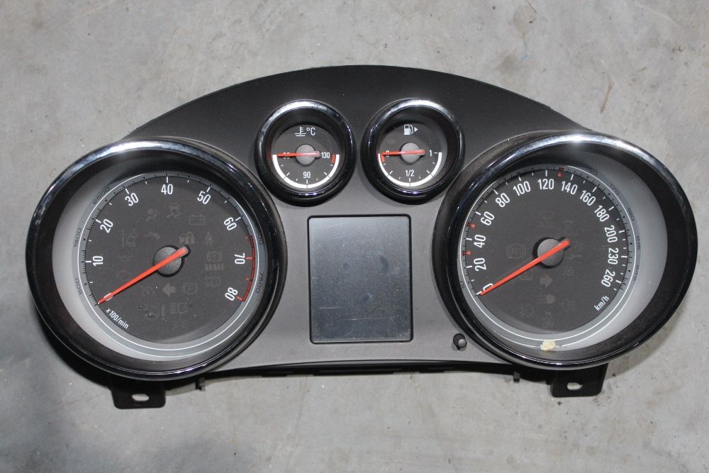 Licznik zegary Europa Opel Astra J 1.4 Turbo