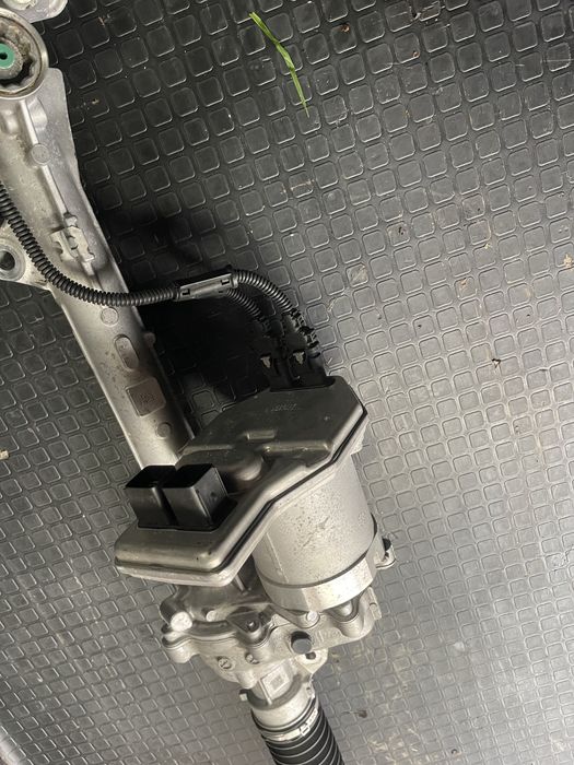 Рульова рейка Tesla Model 3 и Tesla Model Y