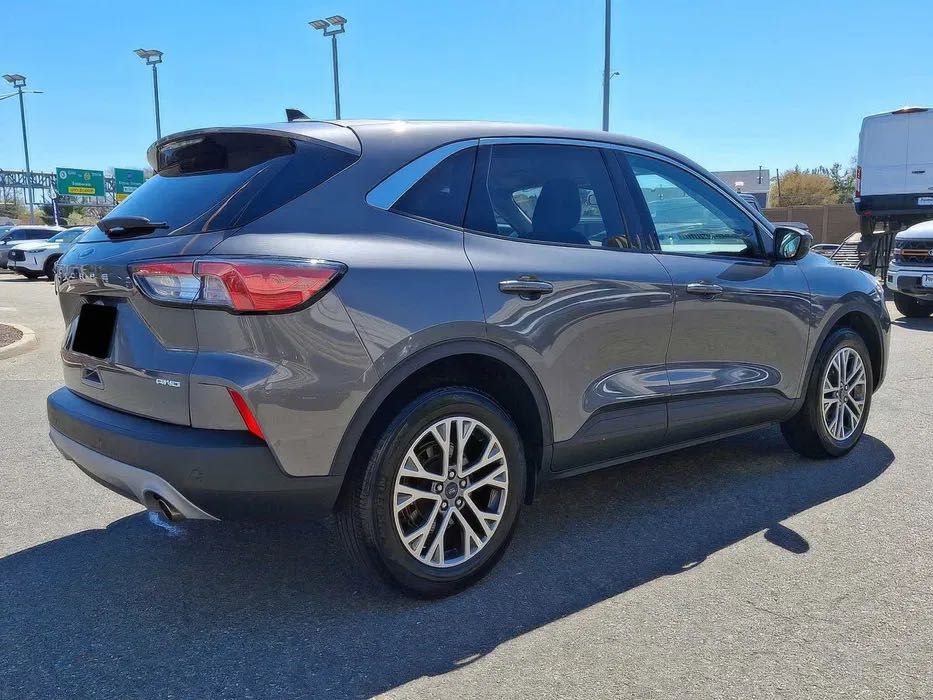 2022 Ford Escape Hybrid SEL пред Максимальная комплектация
