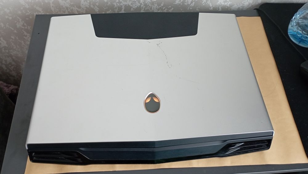 Ноутбук Alienware M17x