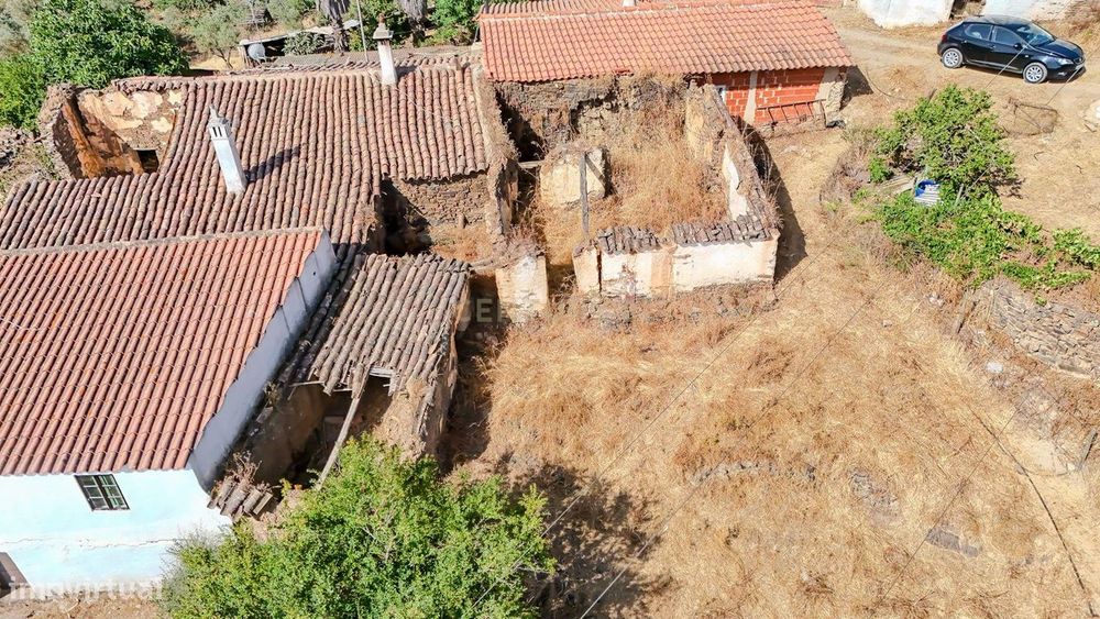 Terreno Com Ruina + 3 Terrenos Rústicos