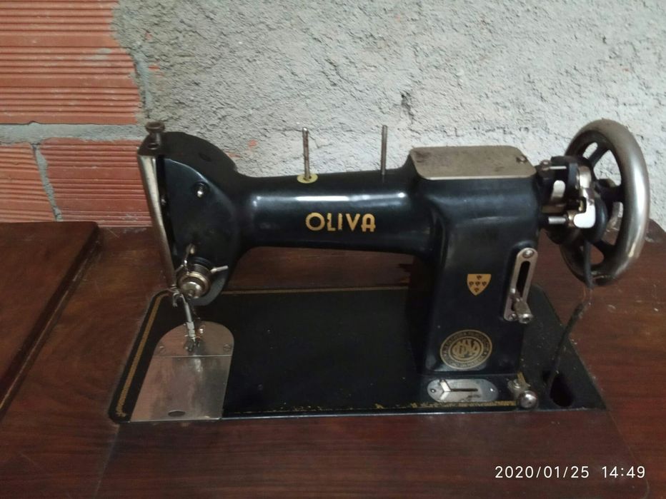 Maquina de costura Oliva