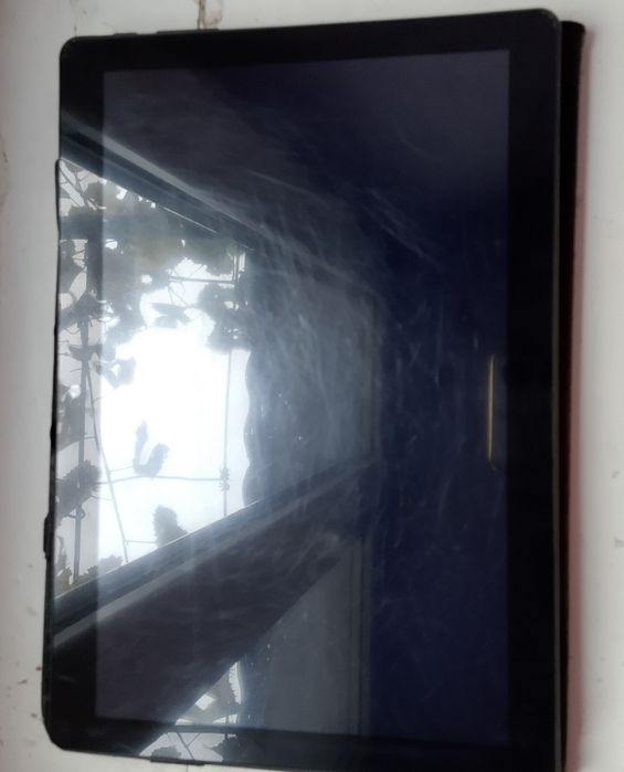 Продам або обміняю  планшет самсунг