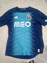 T-shirt porto oficial 20€ tamanho s em bom estado