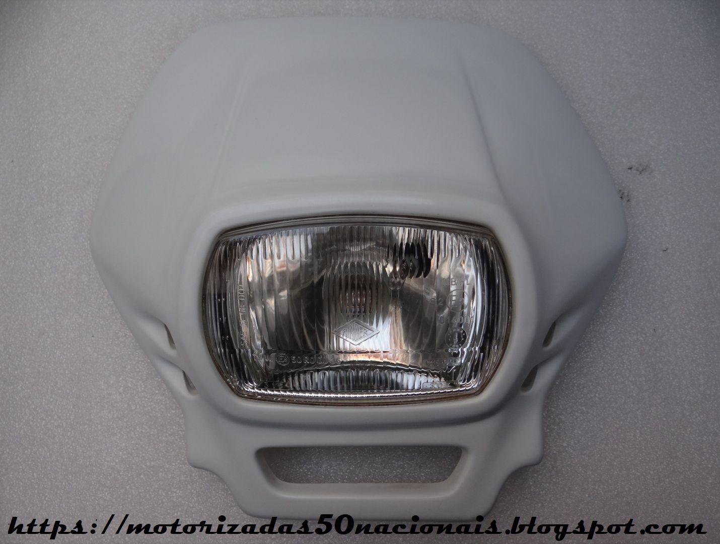 Porta Farol p/ Motorizada AJP Galp 50 R