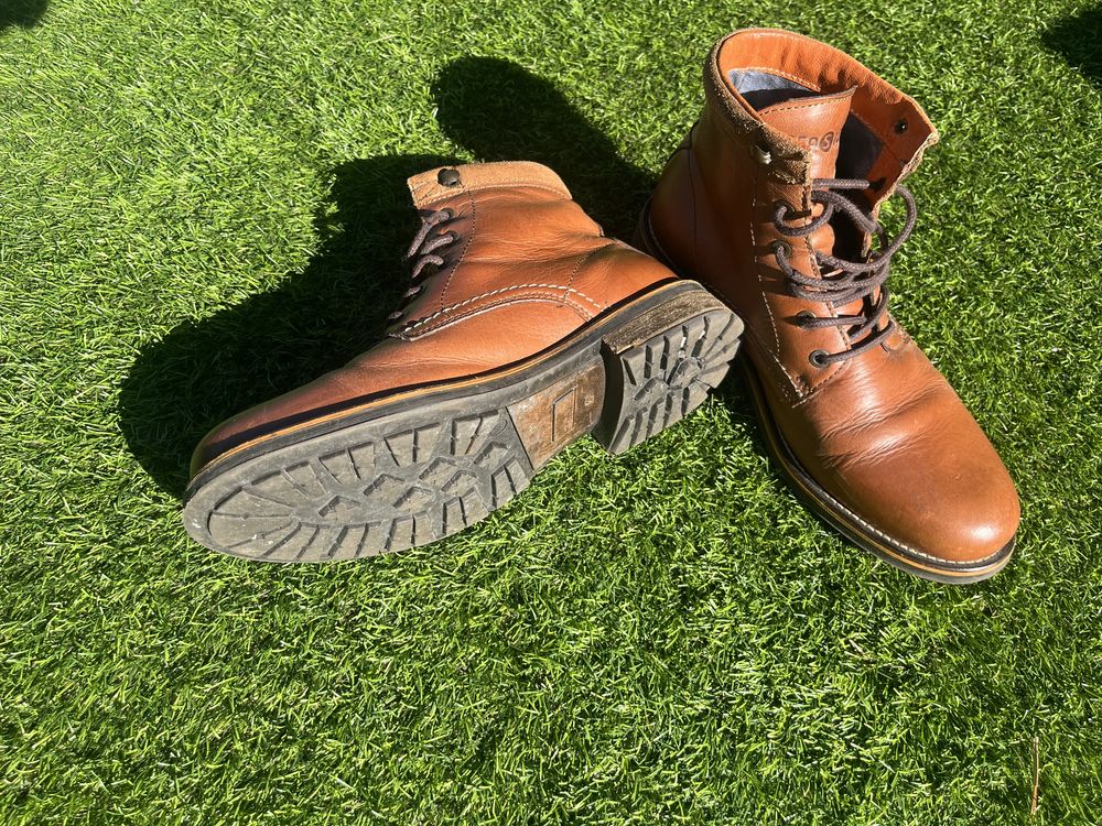 Botas ñ 42 homem .