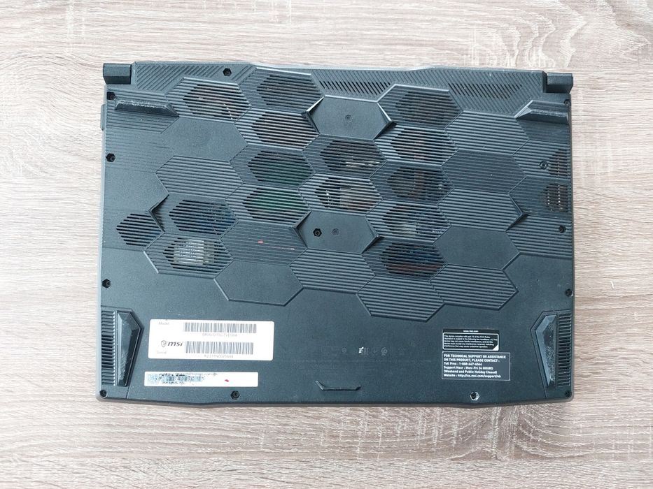 Як новий MSI RTX 4050 144Гц 512 SSD 16 DDR5 два слоти