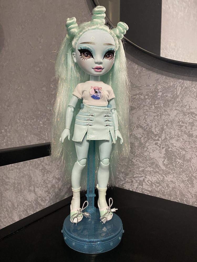 Кукла Shadow High Zooey Electra