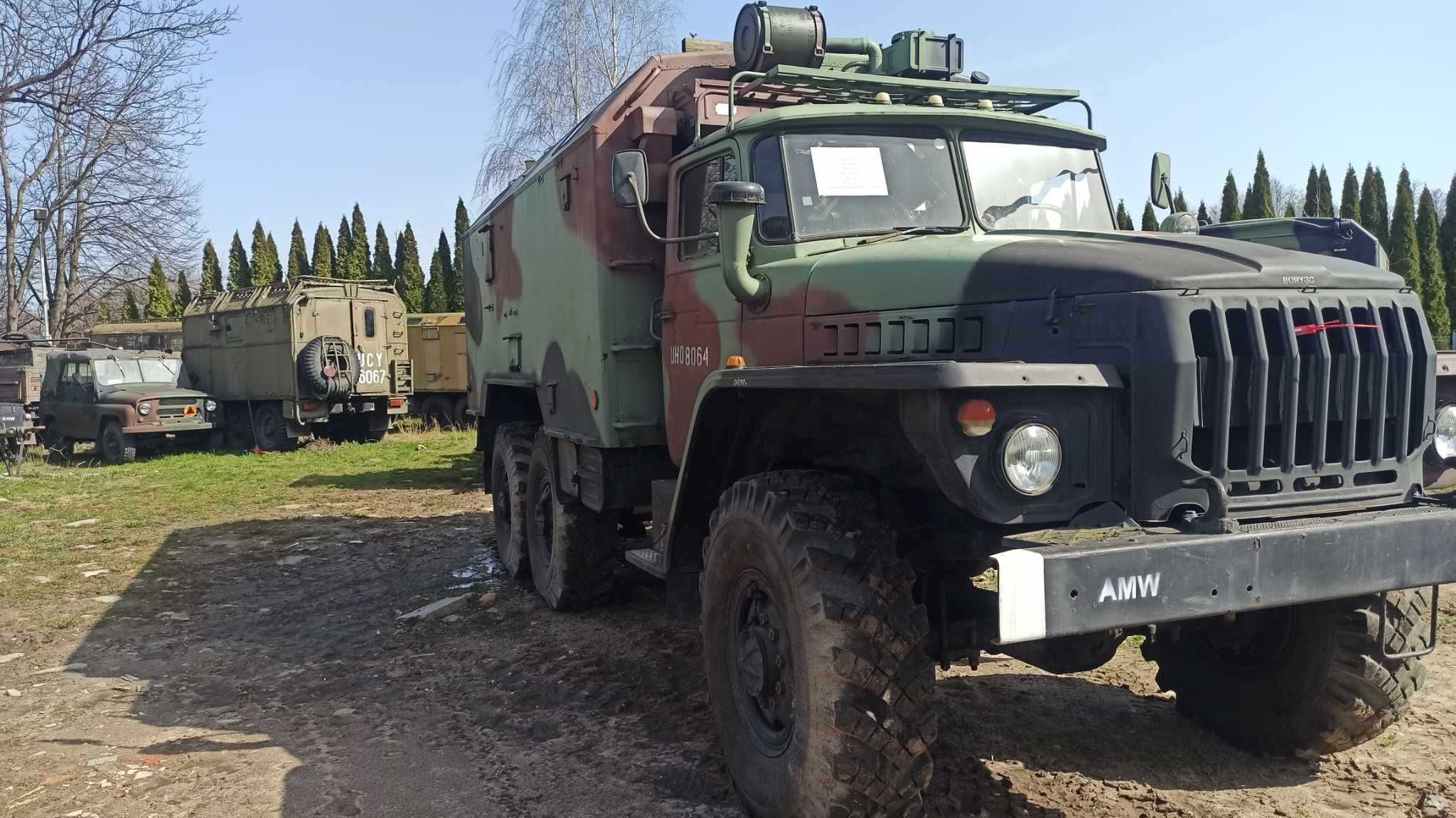 Radziecka ciężarówka URAL-4320 koła 6x6