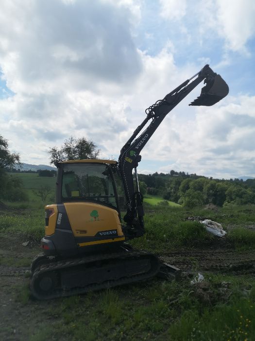 Wynajem maszyn budowlanych koparek gosienicowych  T do 48 T JCB Volvo