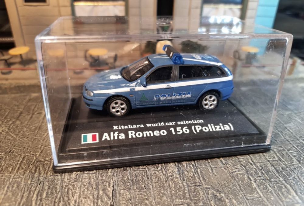 Alfa romeo włoska policja schuco cararama hongwell 1/72
