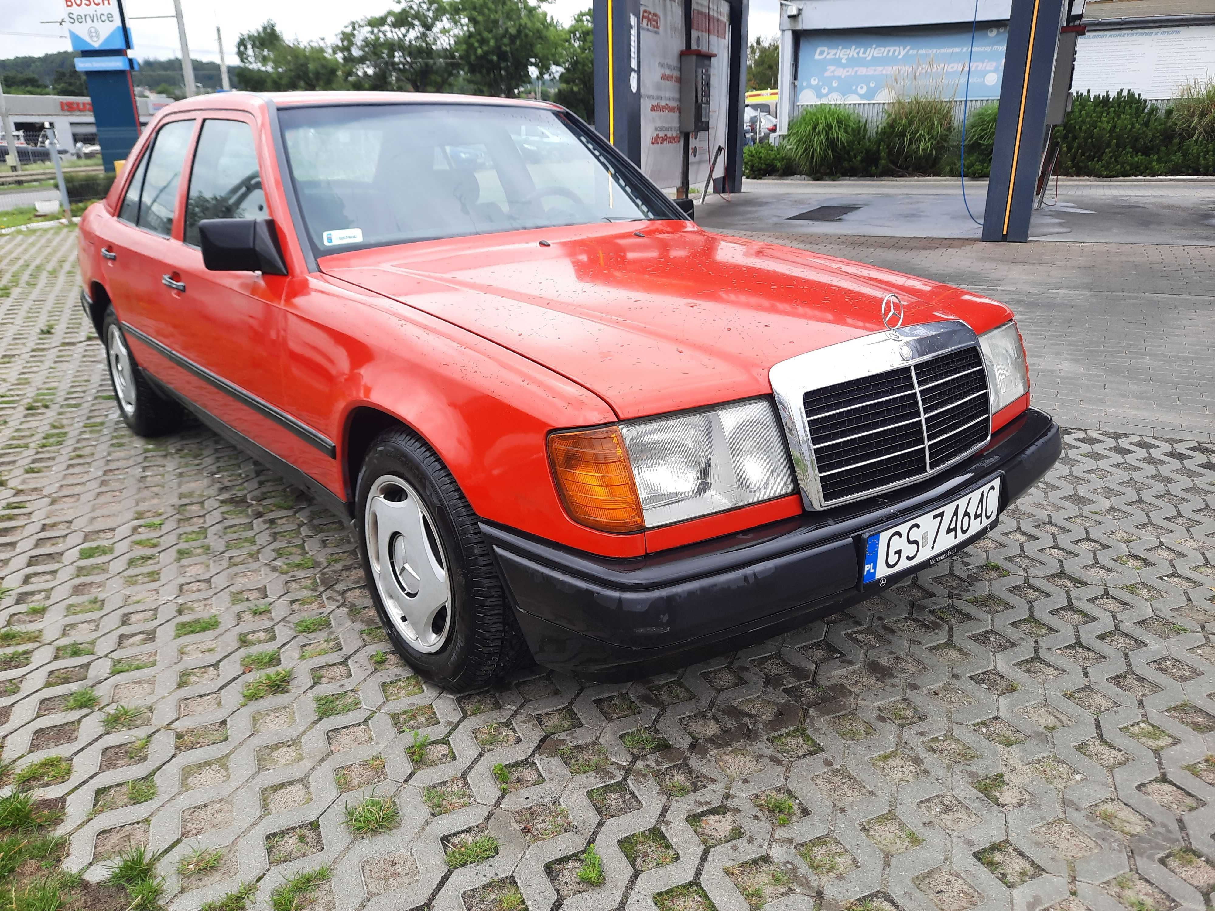 Mercedes Benz 200D