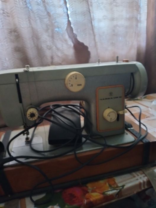 Швейна машинка Чайка 132М