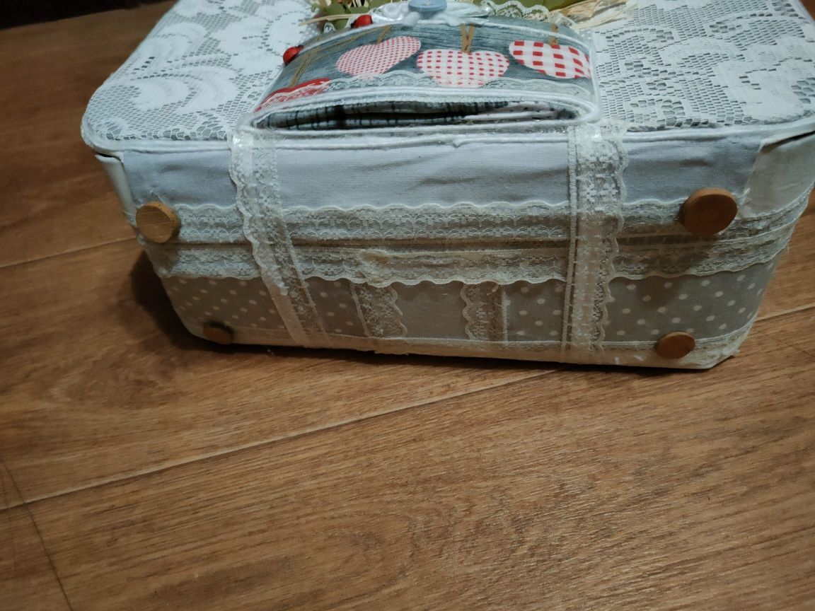 Коробка подарункова (валіза)