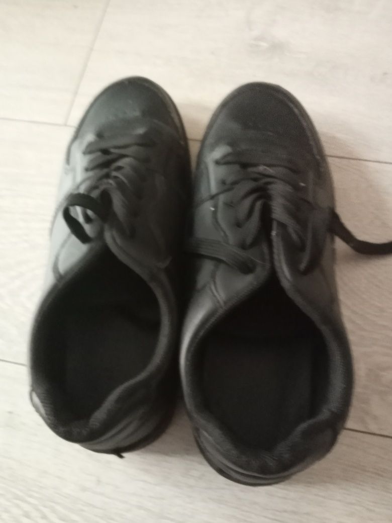 Buty dla chłopca rozmiar 39