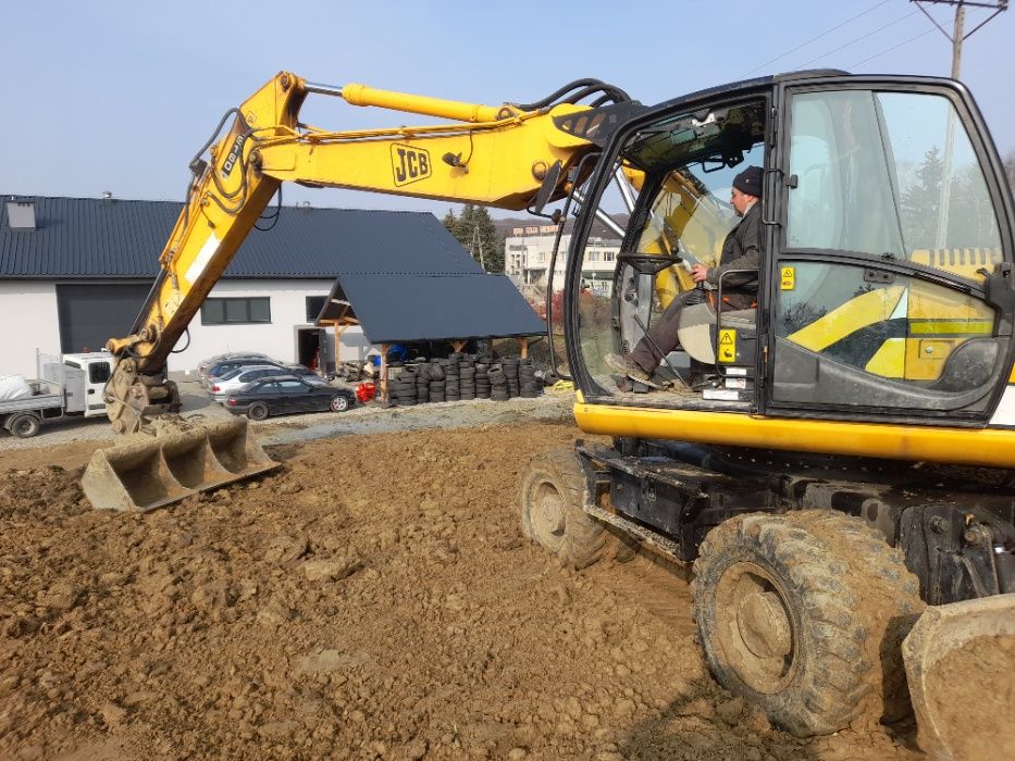 Usługi koparką 3 tony oraz 16 ton Wykopy rozbiórki oraz niwelacje