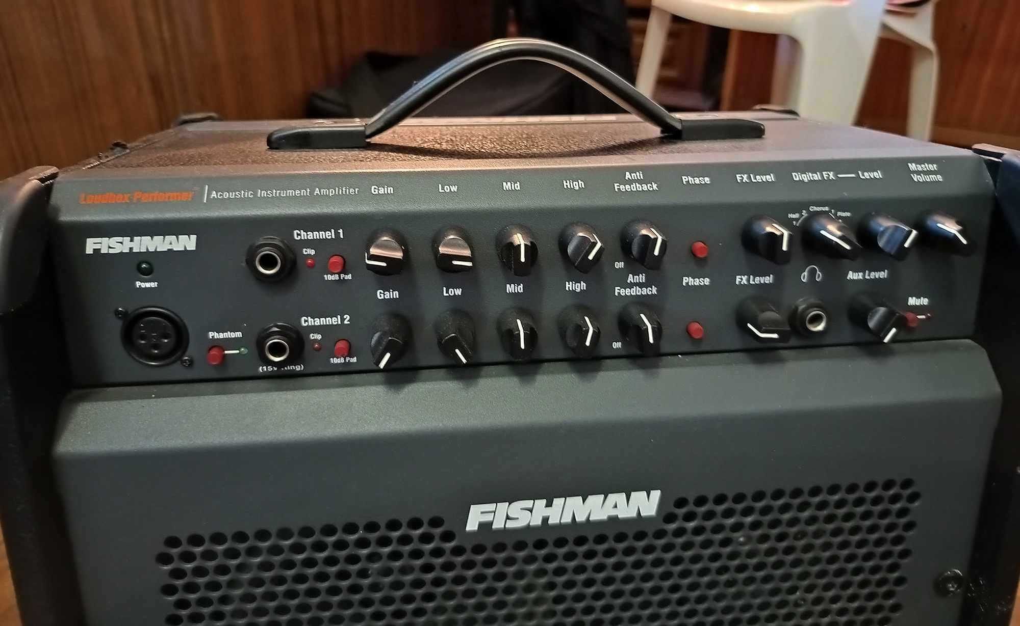 Wzmacniacz gitarowy Fishman Loudbox Performer (130W)