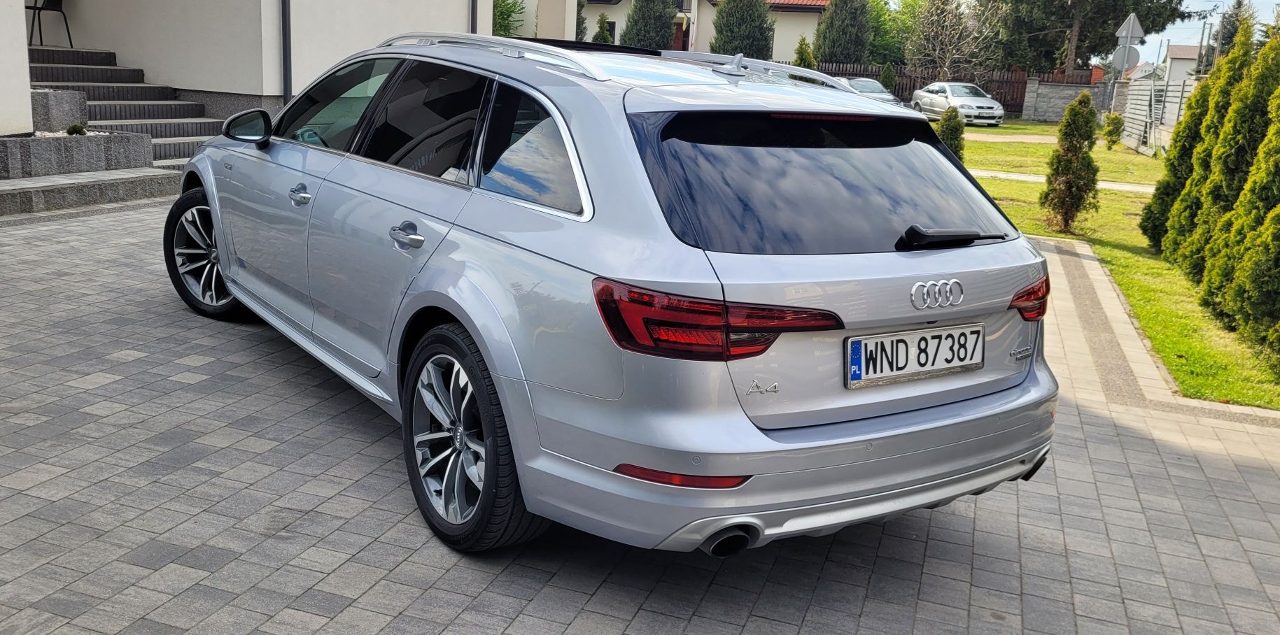 Audi a4b9 Allroad 2.0TFSI Premium Plus Keyless-Go Panorama! ZAMIANA !!