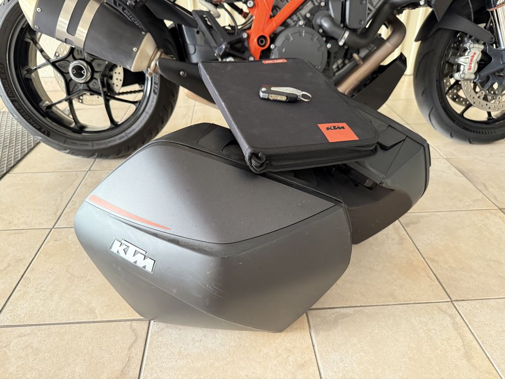 KTM 1290 Super Duke GT