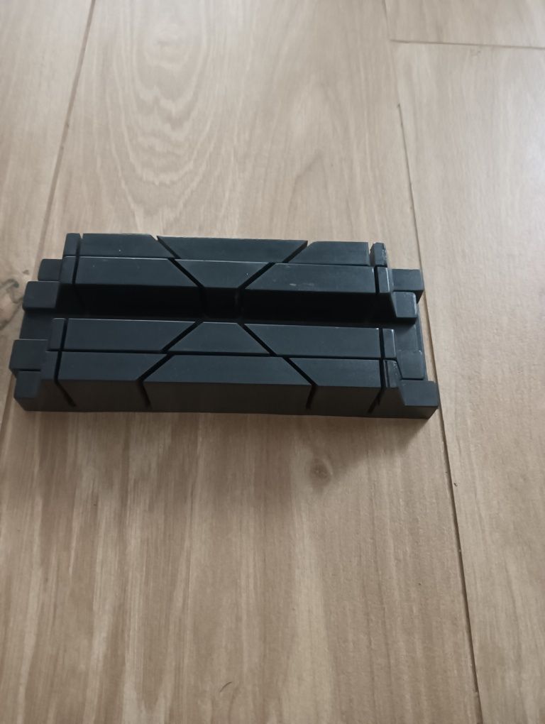 Caixa de esquadria IKEA	Nova!*