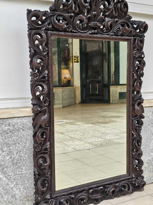 Espelho D João V esplendoroso trabalho em Talha, com mais de 280 anos