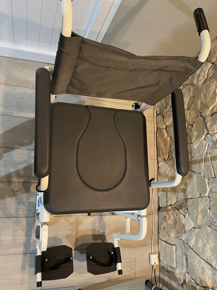 Cadeira de banho e sanitária (INVACARE)