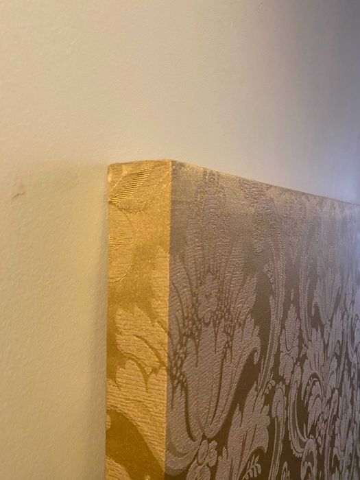 Paineis/telas em adamascado amarelo dourado